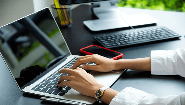 How to Collaborate Effectively with College Application Essay Writers